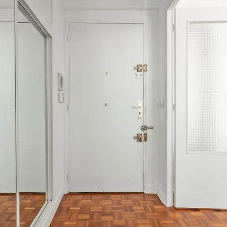 Lovely Flat Avenue Foche Appartamento