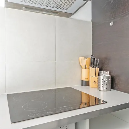 Lovely Flat Avenue Foche Appartamento *