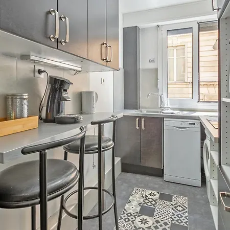 Lovely Flat Avenue Foche Appartamento