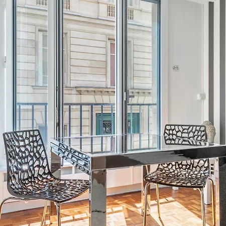 Lovely Flat Avenue Foche Appartamento