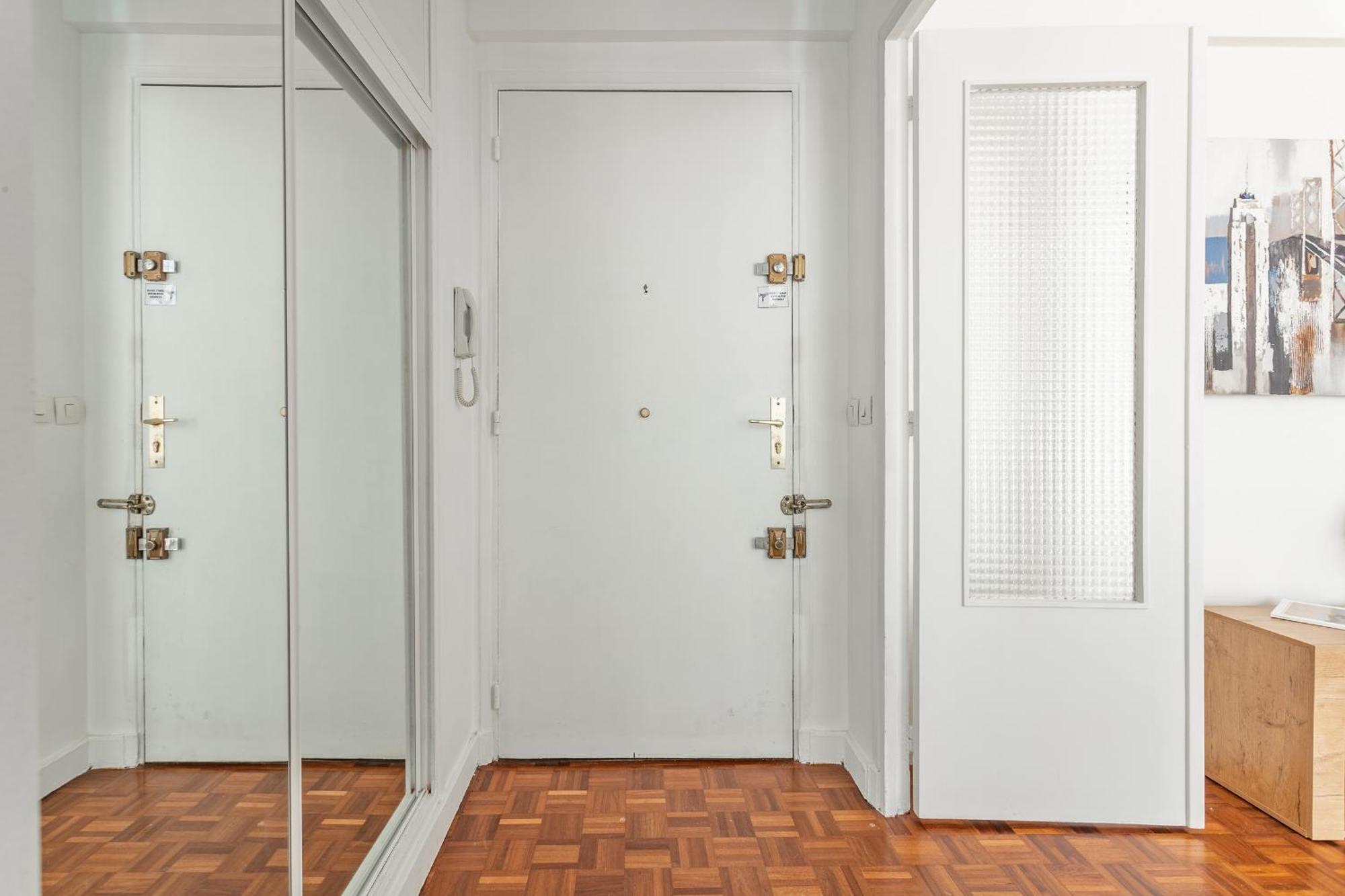 Lovely Flat Avenue Foche Appartamento